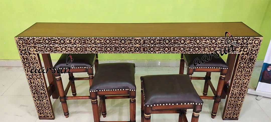 Stylish Bar Table and Chairs view 5
