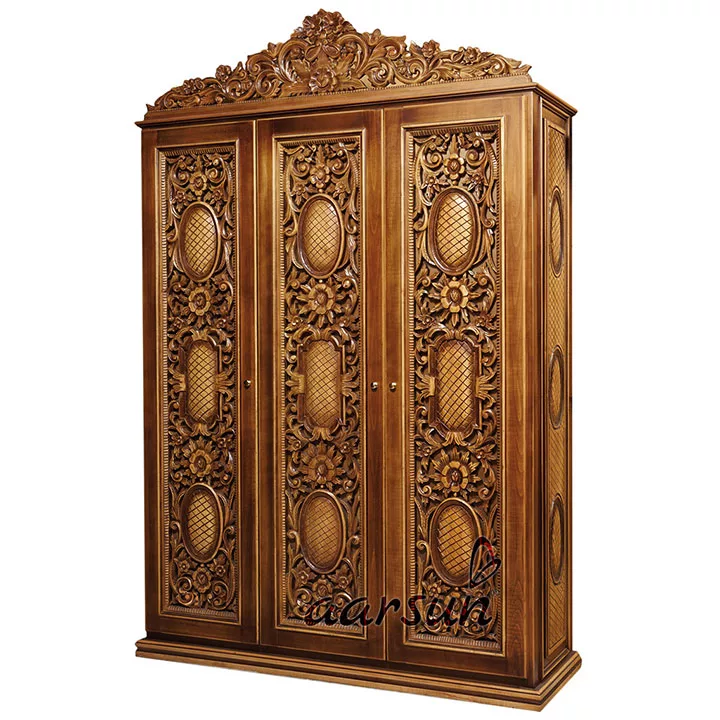 Traditional Wooden Wardrobe / Almirah